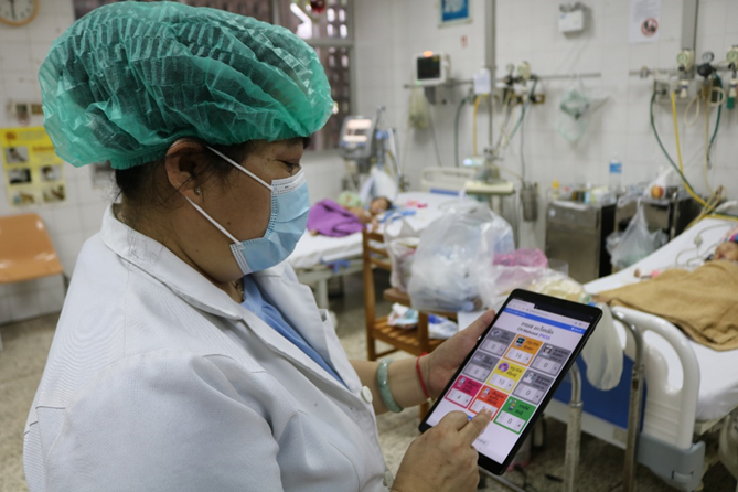 20201019-how-data-helped-contain-an-outbreak-photo2 20201019-how-data-helped-contain-an-outbreak-photo2