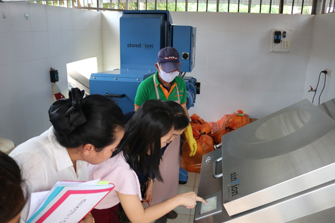 20201104-WASH-photo6-WHO-team 20201104-WASH-photo6-WHO-team