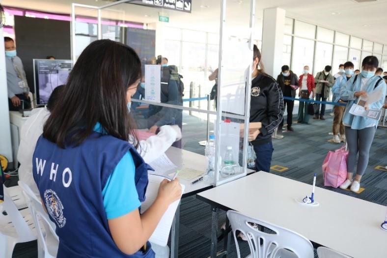 20201120-covid-19-air-travel-who-staff 20201120-covid-19-air-travel-who-staff